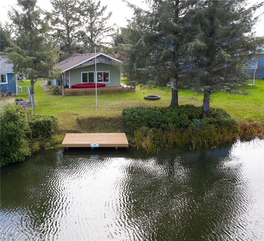 Property Photo:  160 S Razor Clam Dr  WA 98569 