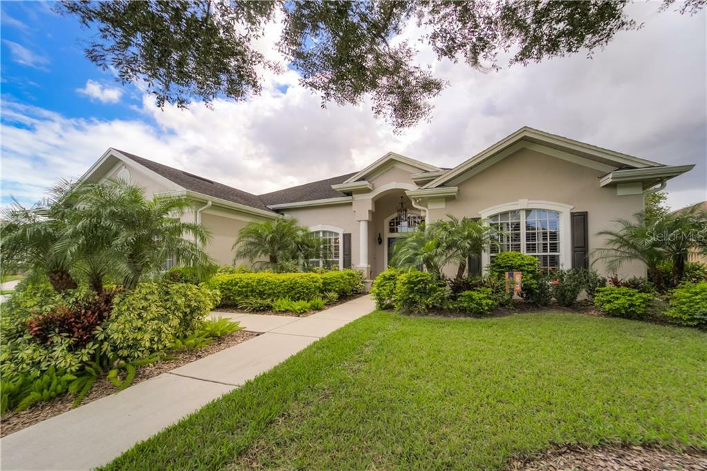 Property Photo:  1808 Baltusrol Court  FL 33803 