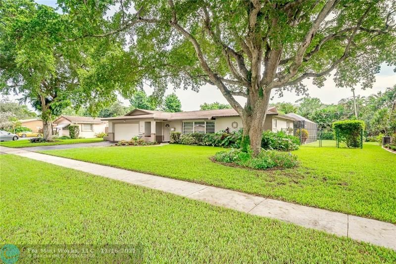 Property Photo:  620 NW 71st Ave  FL 33317 