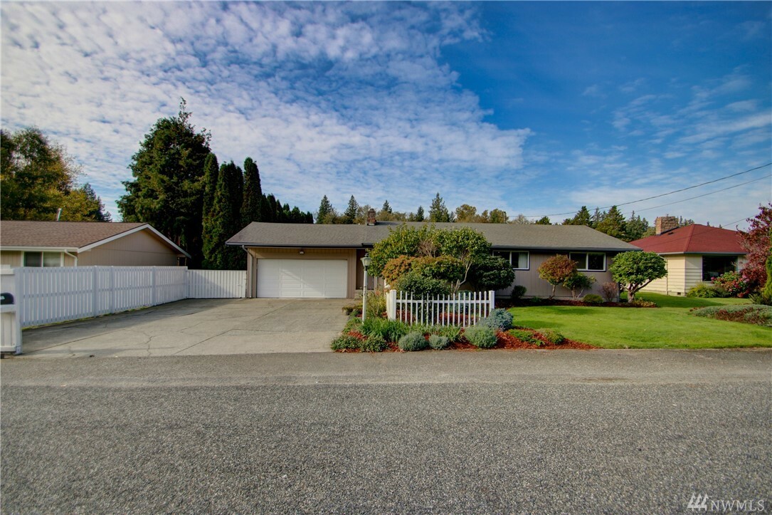 Property Photo:  12668 Markwood Rd  WA 98233 