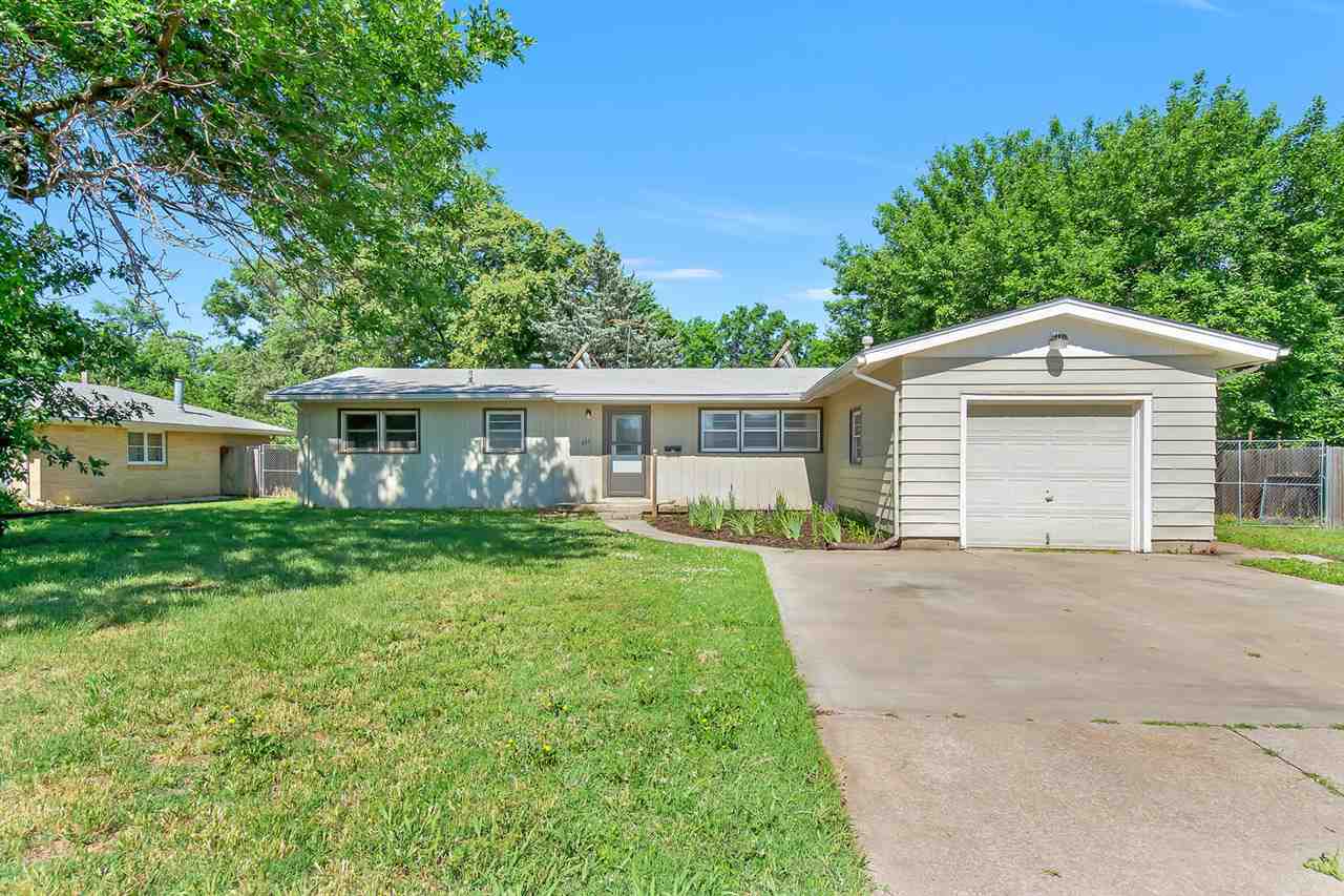 Property Photo:  223 S Delos Ave  KS 67060-1718 