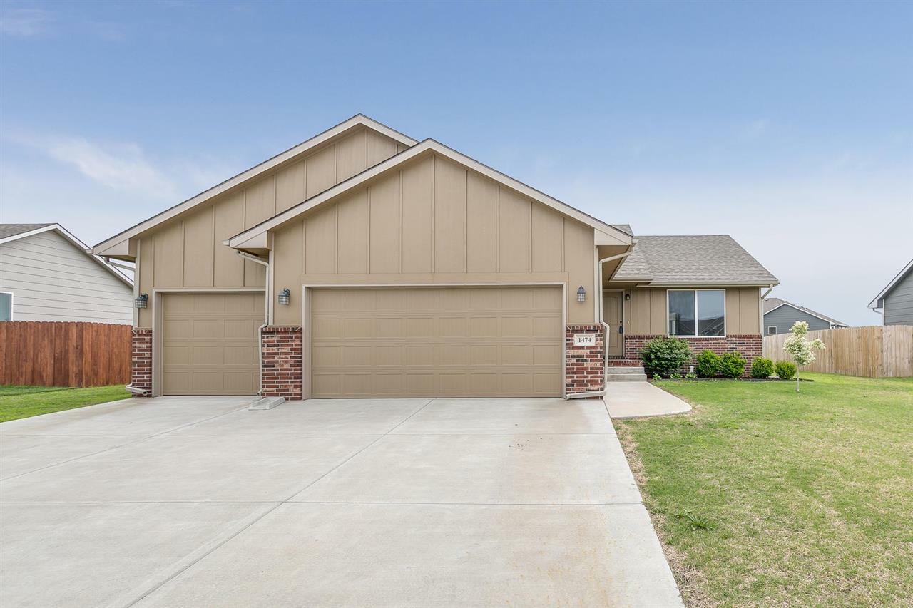 Property Photo: 1474 N Aster KS 67002