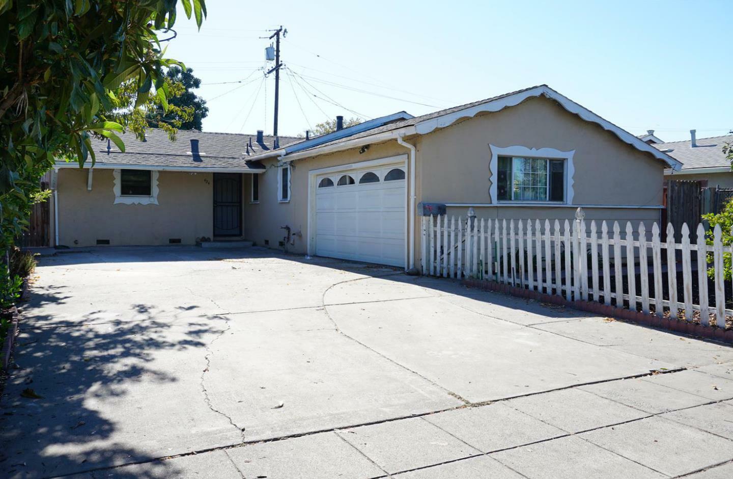 Property Photo: 494 Sheridan Place CA 95111