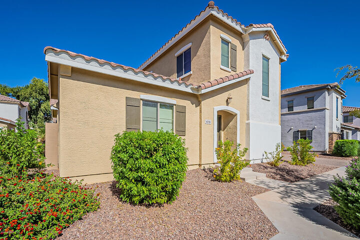 Property Photo: 4716 E Laurel Avenue AZ 85234