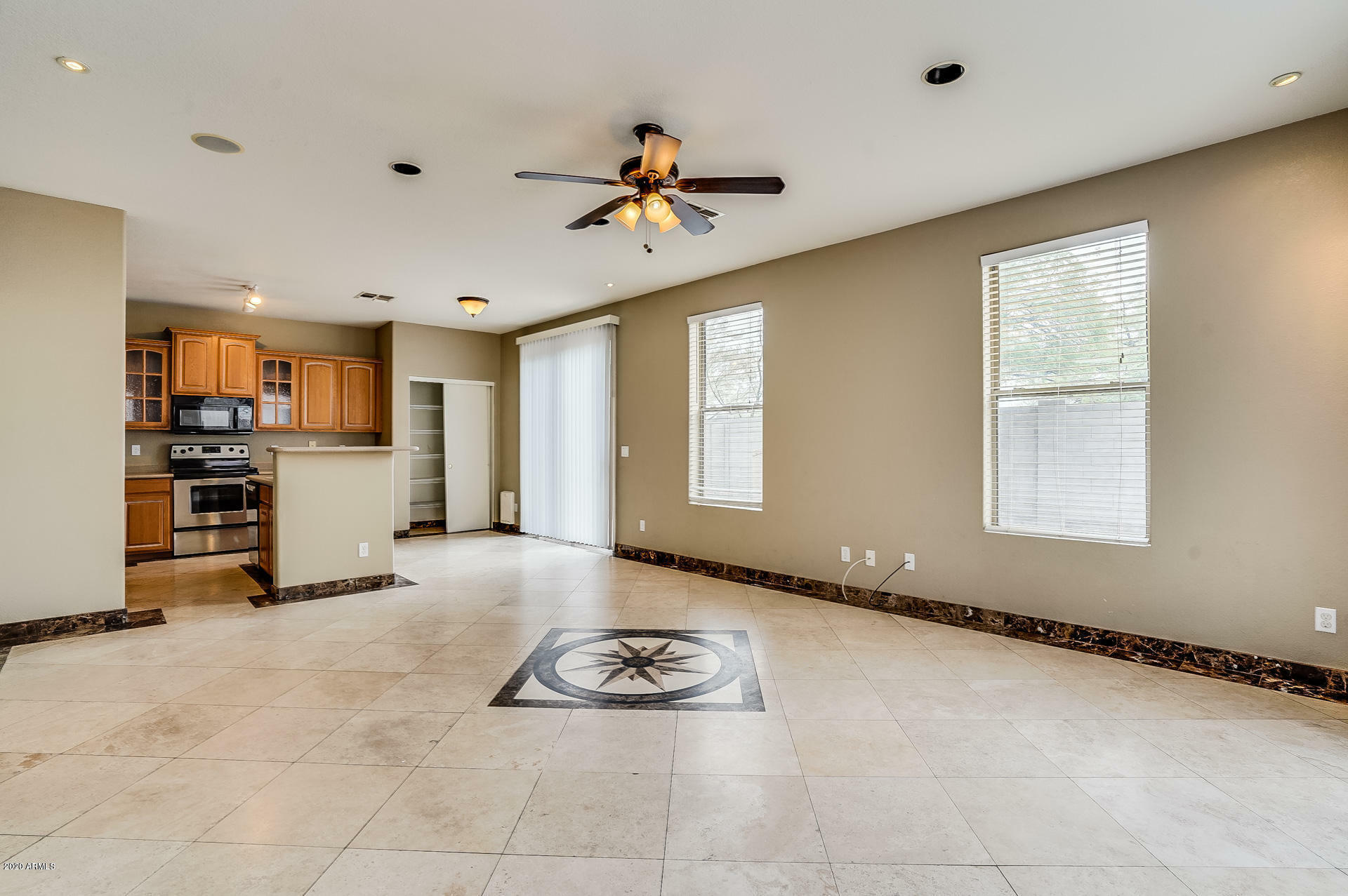 Property Photo:  1319 S Providence Circle  AZ 85209 