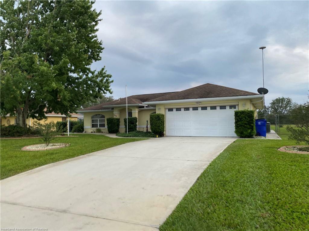 Property Photo:  6035 Columbus Boulevard  FL 33872 