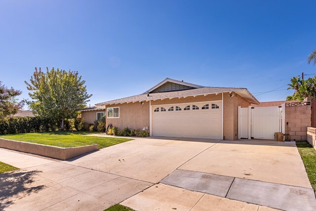 Property Photo:  3155 Paige Avenue  CA 93063 