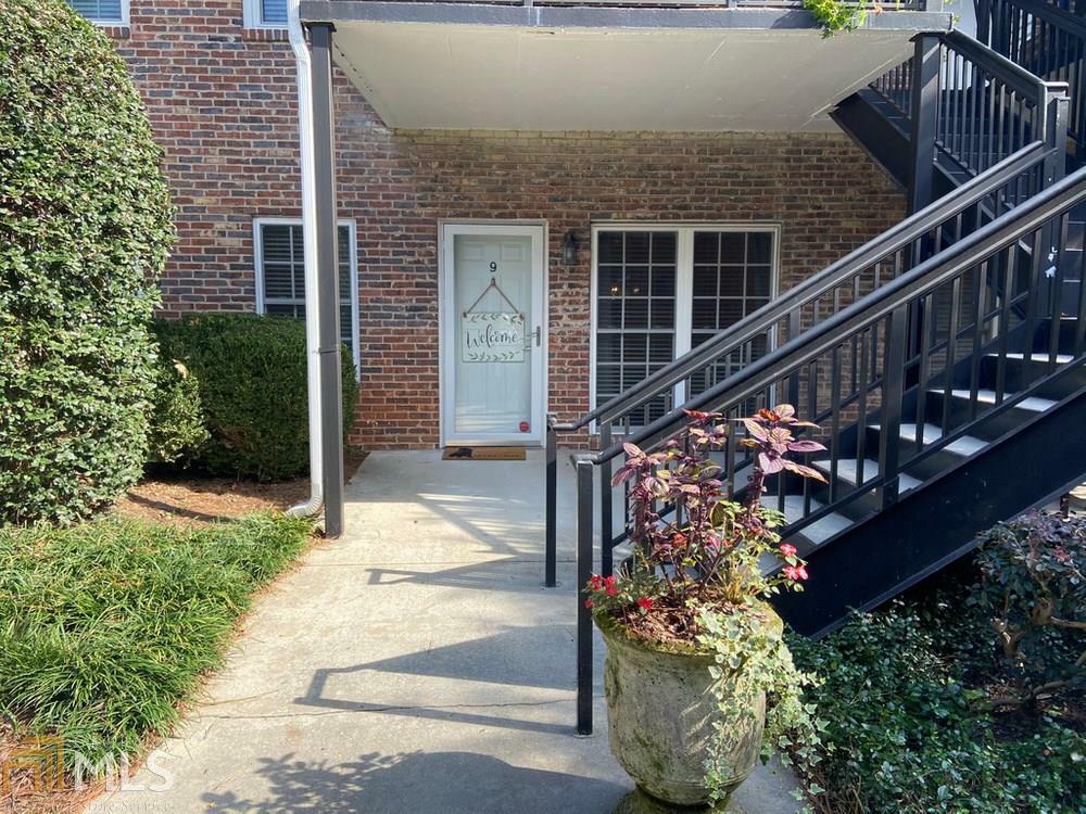 Property Photo:  3675 Peachtree Road NE 9  GA 30319-1296 