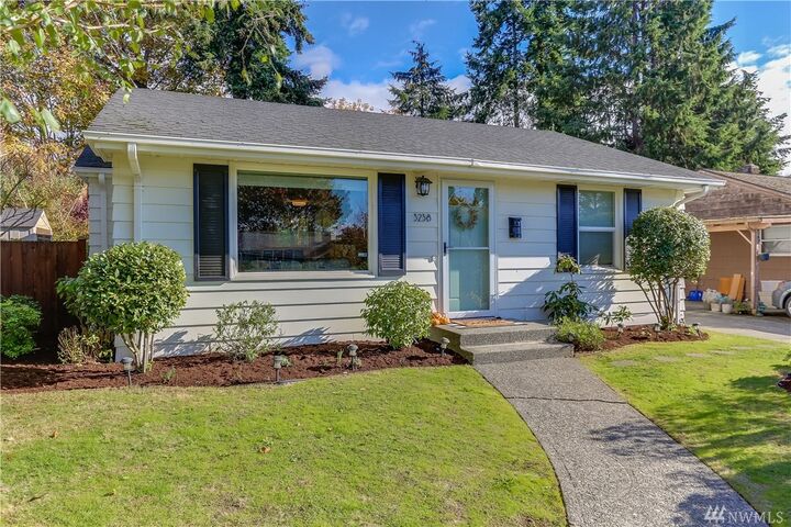 Property Photo:  3238 49th Ave SW  WA 98116 