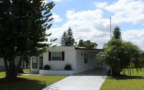 Property Photo:  3329 Maine Avenue  FL 33870 