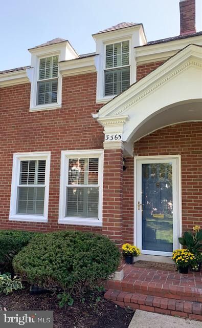 Property Photo:  3365 S Stafford Street  VA 22206 