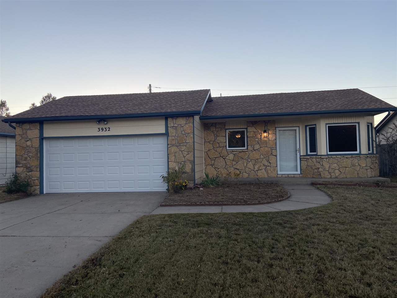 Property Photo:  3932 W 32nd Ct S  KS 67217 