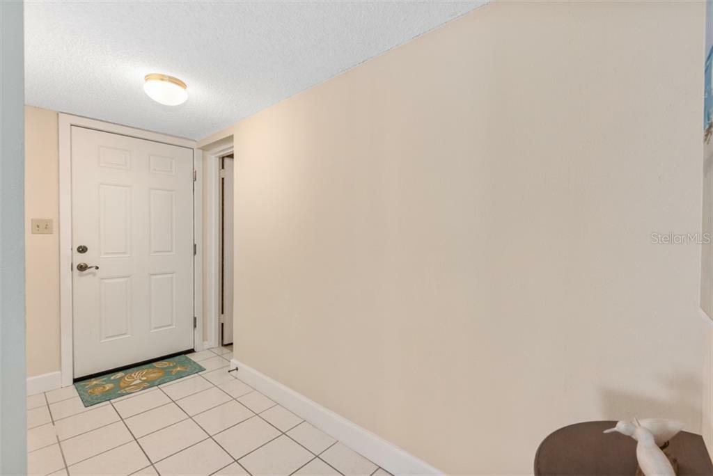 Property Photo:  4401 Gulf Of Mexico Drive 101  FL 34228 