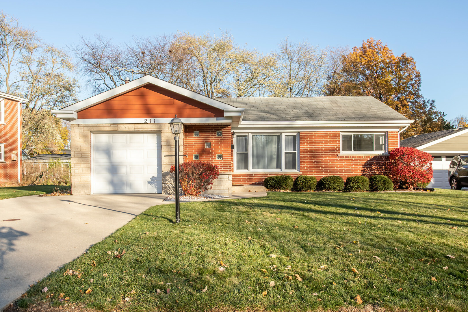 Property Photo:  211 South Princeton Avenue  IL 60005 