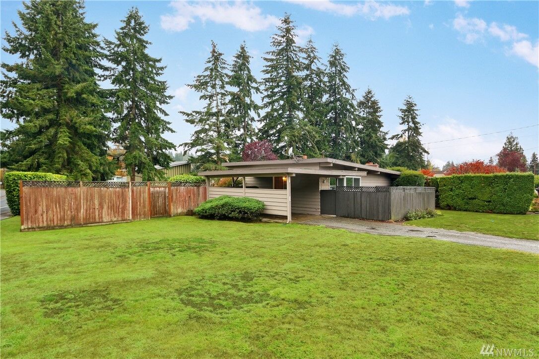 Property Photo: 15533 SE 10th St WA 98007