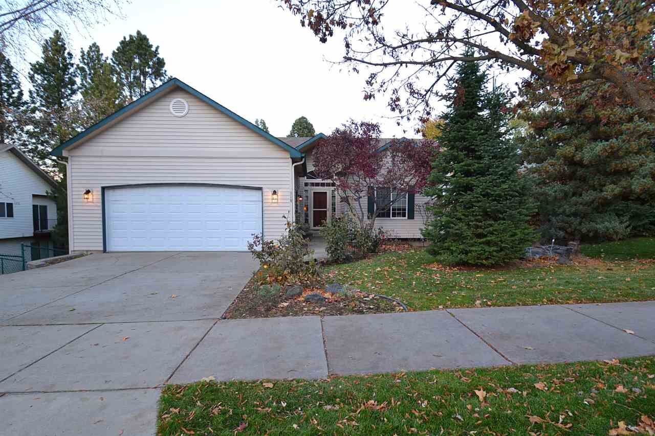 Property Photo:  110 W Moran View Ave  WA 99224 