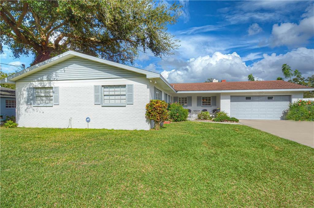 Property Photo:  714 Westwood Lane  FL 33511 