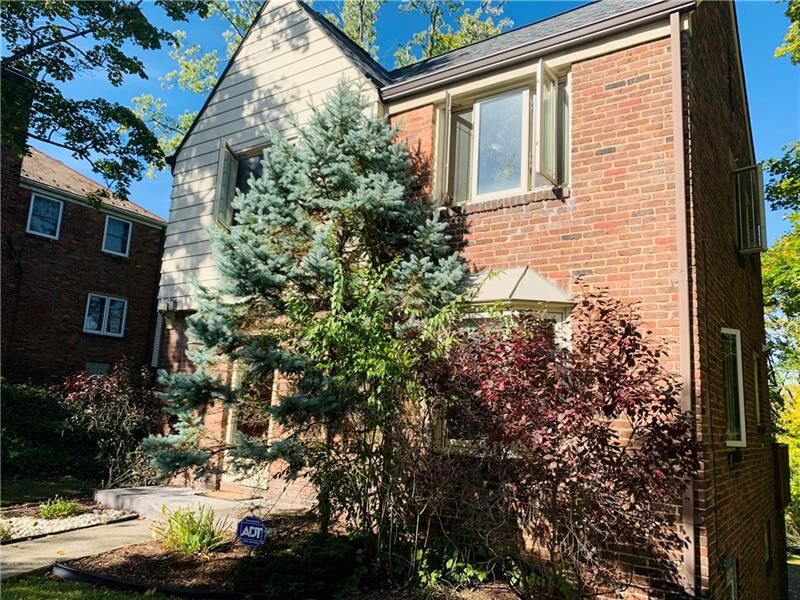 Property Photo:  239 National Dr  PA 15236 