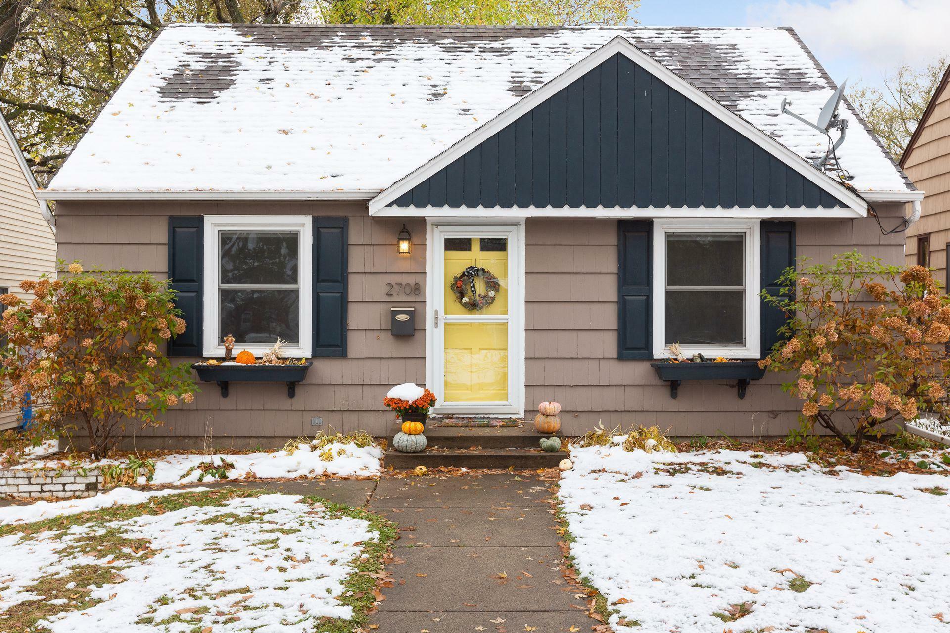 Property Photo:  2708 Edgewood Avenue S  MN 55426 