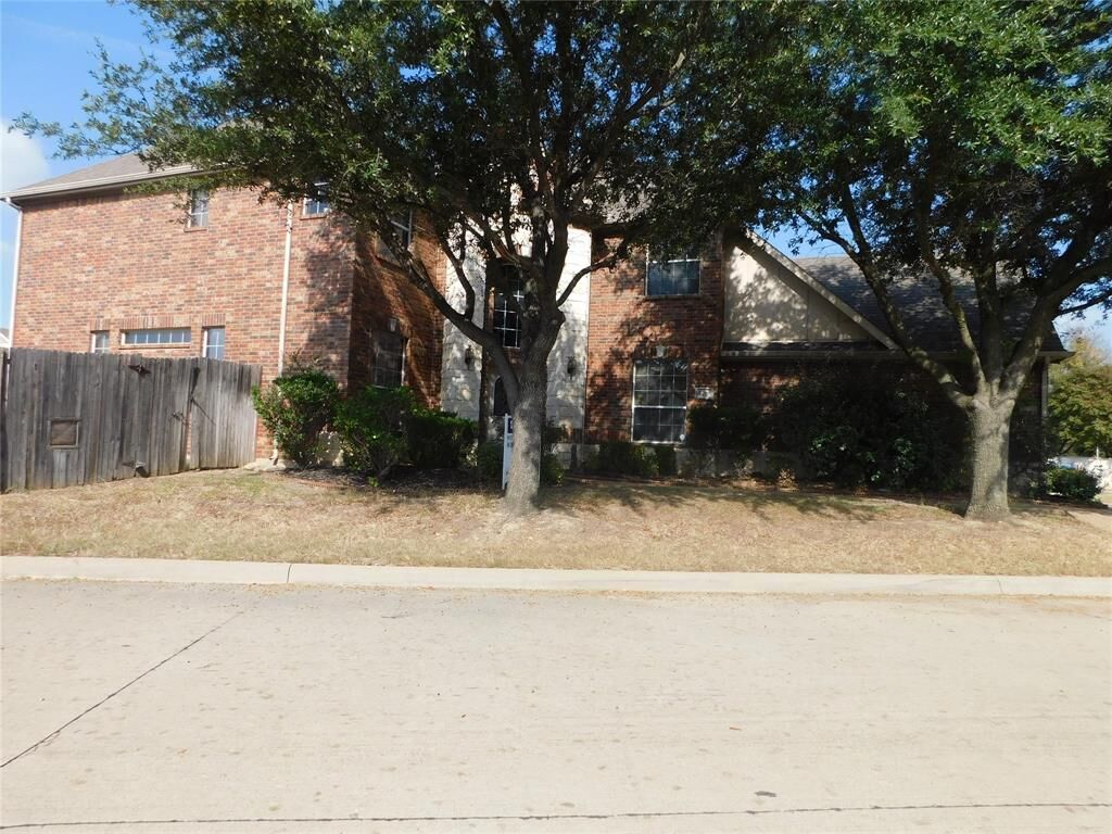 Property Photo:  7709 Smugglers Cove  TX 76016 