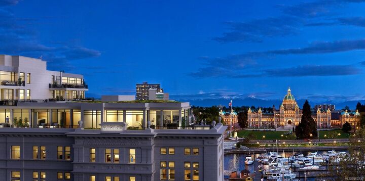 Property Photo: 888 Government St 407 BC V8W 1W9