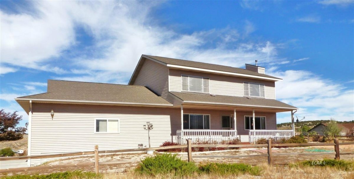 Property Photo:  124 Blackstone Pl  NV 89815 