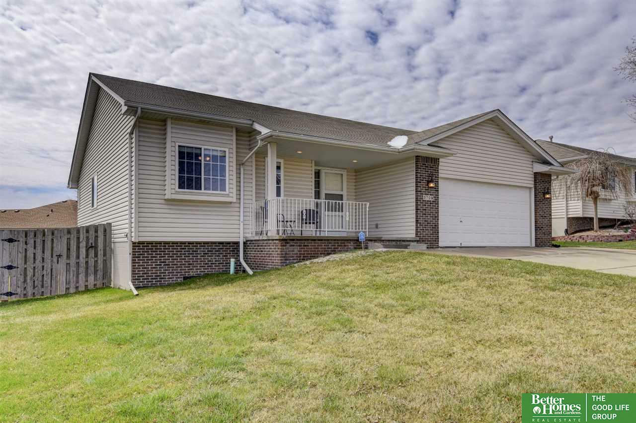 Property Photo:  3709 Helwig  NE 68123 