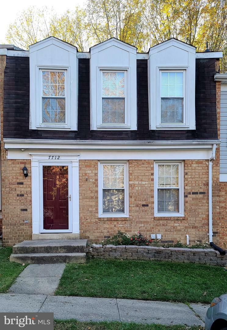Property Photo: 7712 Groveland Heights Court VA 22153