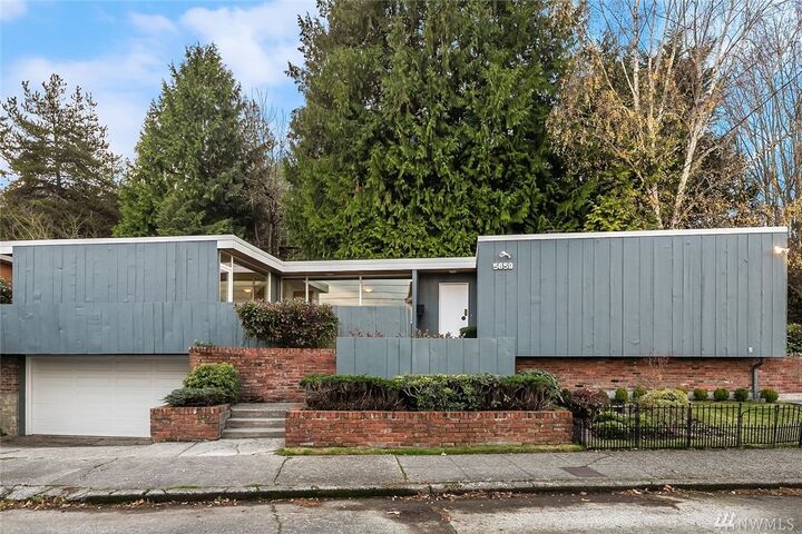 5659 40th Ave W  Seattle WA 98199 photo