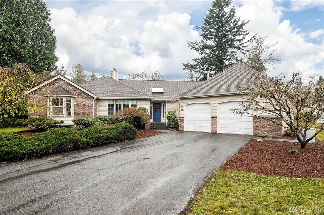 Property Photo:  13625 W Lake Kathleen Dr SE  WA 98059 