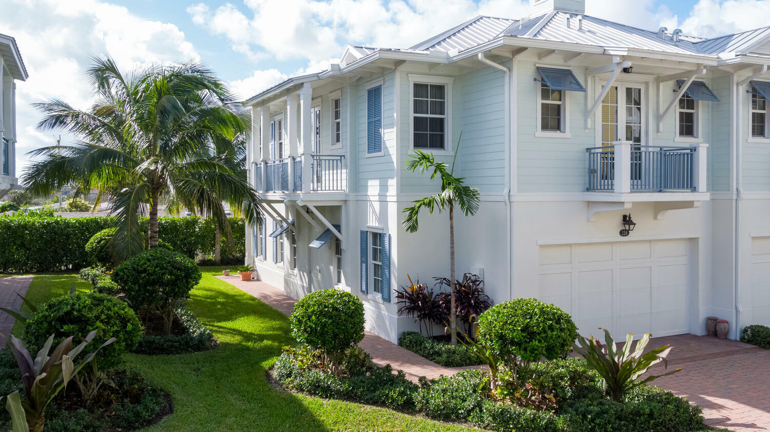 Property Photo:  124 Ocean Breeze Drive  FL 33408 