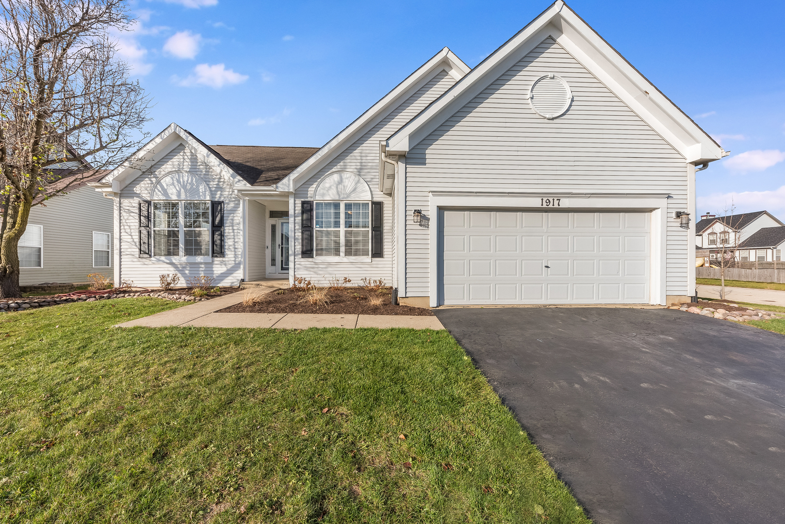 Property Photo:  1917 Vermette Circle  IL 60586 