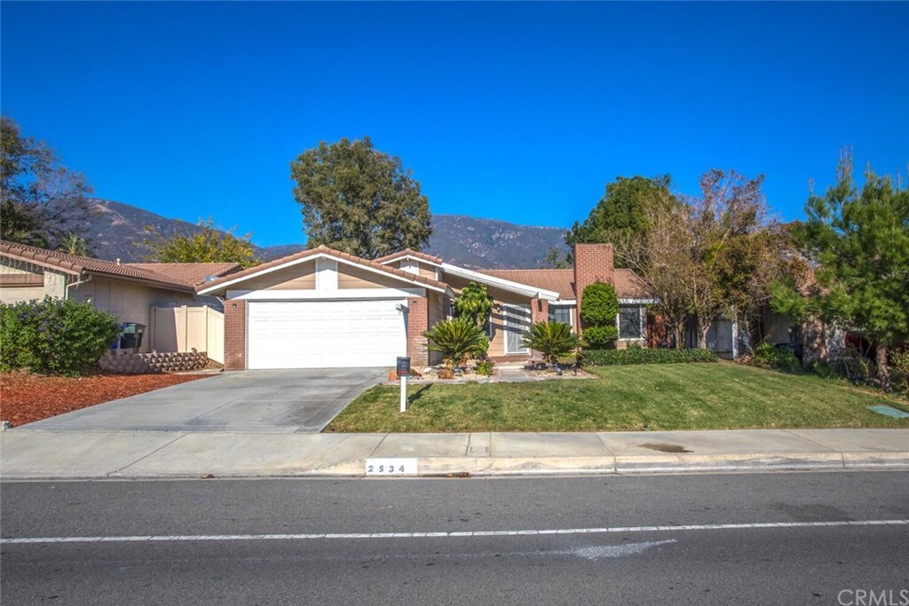 Property Photo: 2534 Irvington Avenue CA 92407
