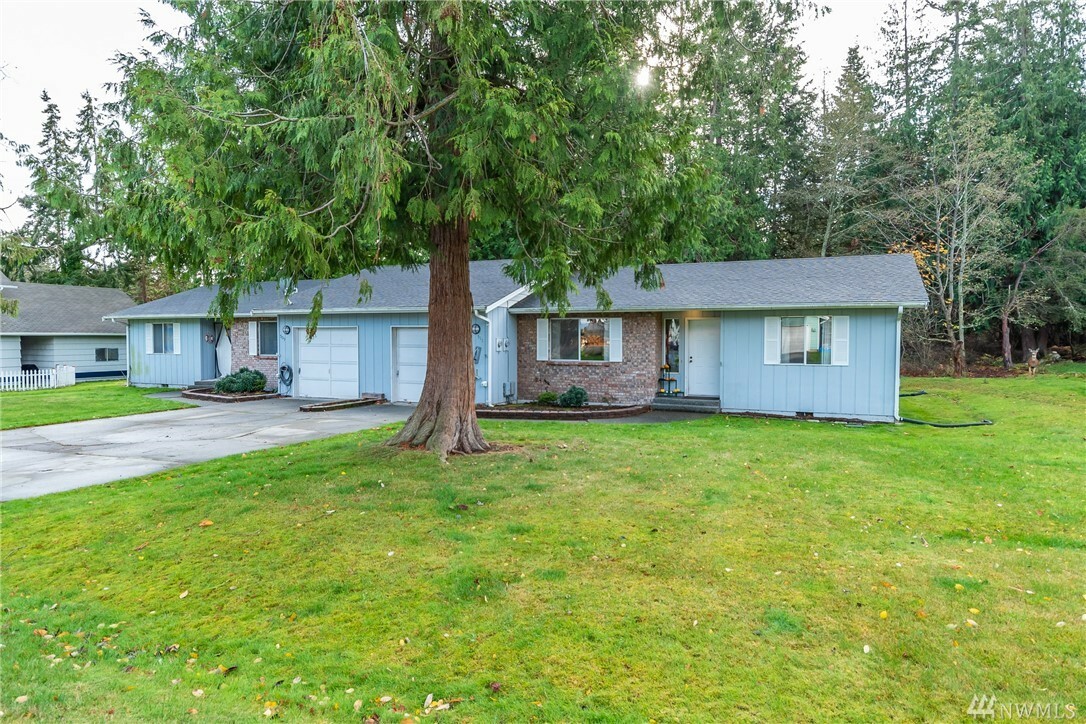 Property Photo:  509 NW Oakmont St  WA 98239 