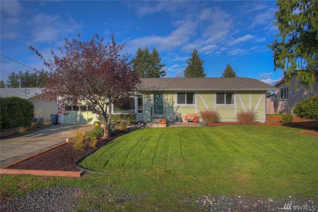 Property Photo:  2248 NW Clinton Ave  WA 98370 