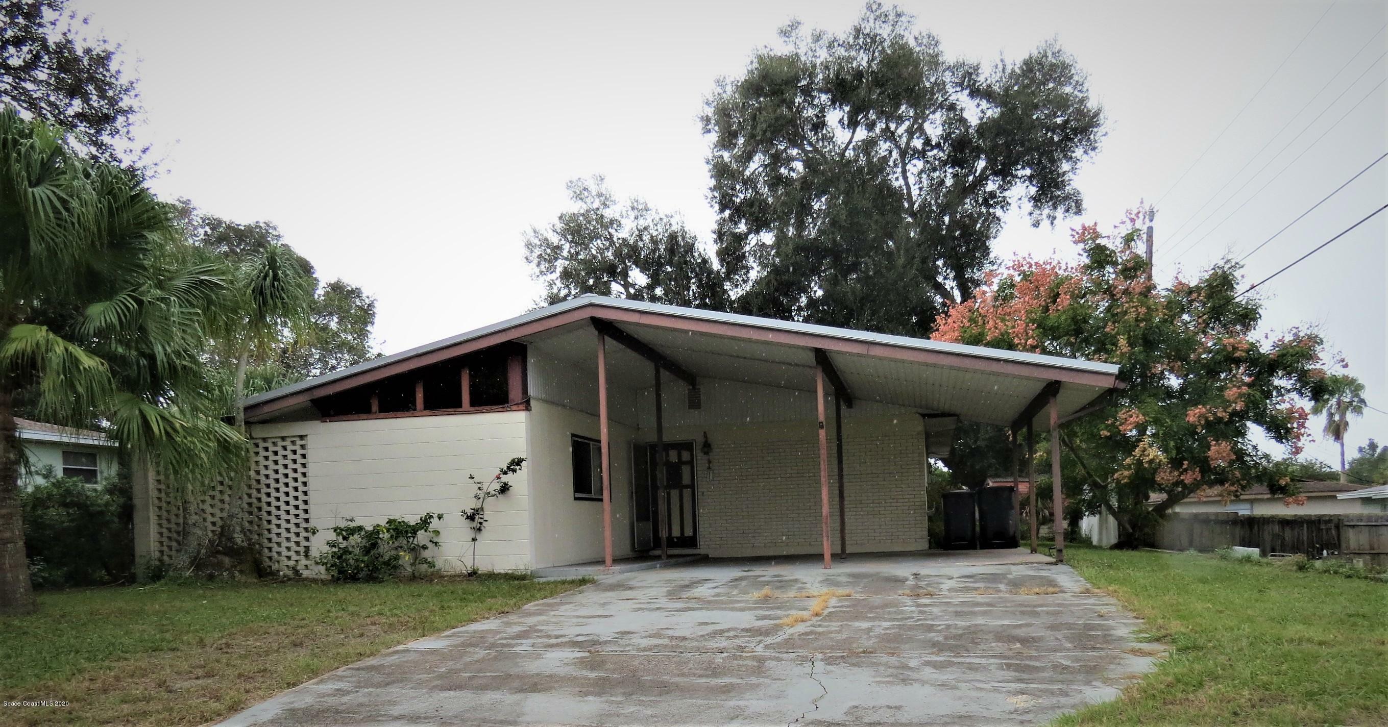 Property Photo:  416 Camellia Avenue  FL 32796 