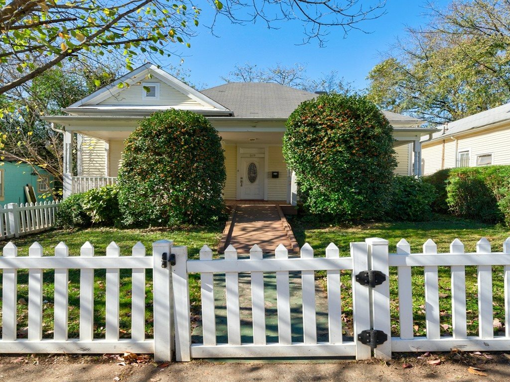 Property Photo:  169 Pearl St  GA 30316 