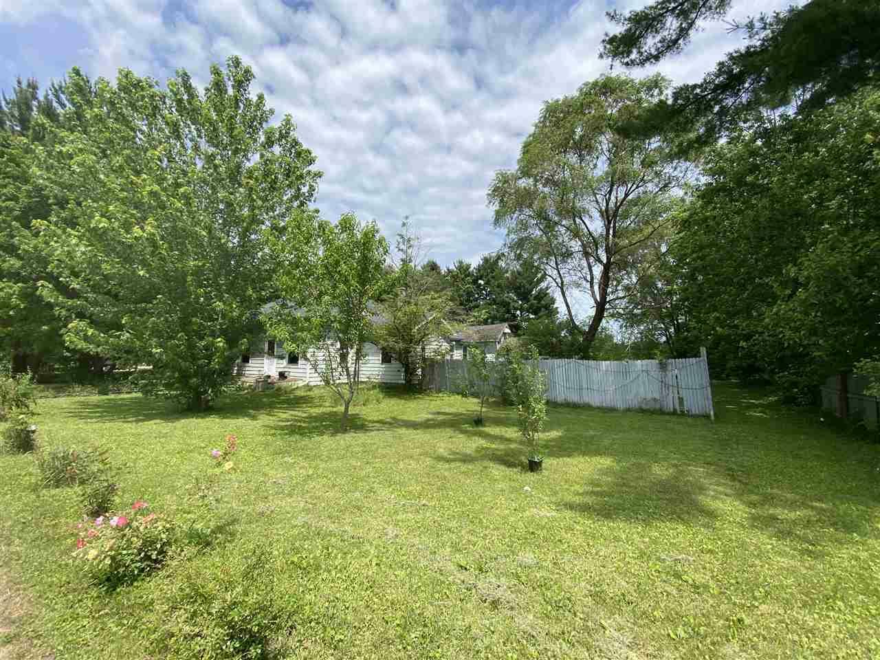 Property Photo:  320 Willow St  WI 53503 