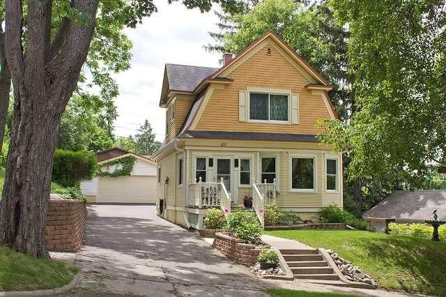 Property Photo:  1011 Washington Street  WI 54403 