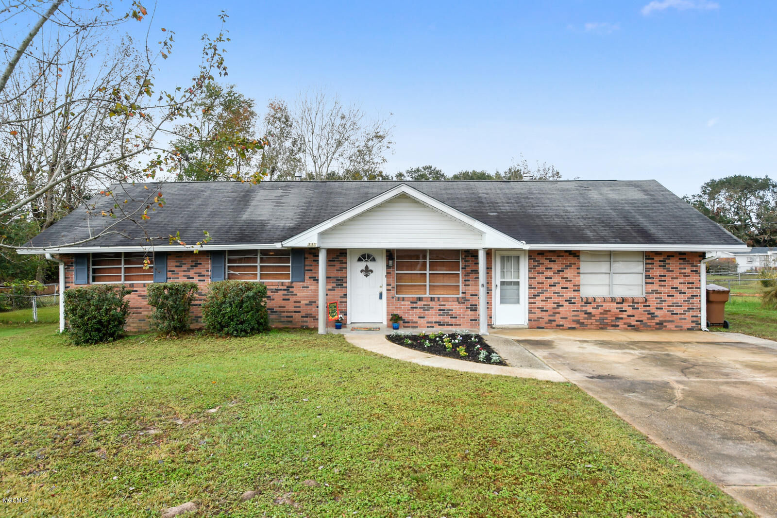 Property Photo:  335 Rich Avenue  MS 39531 