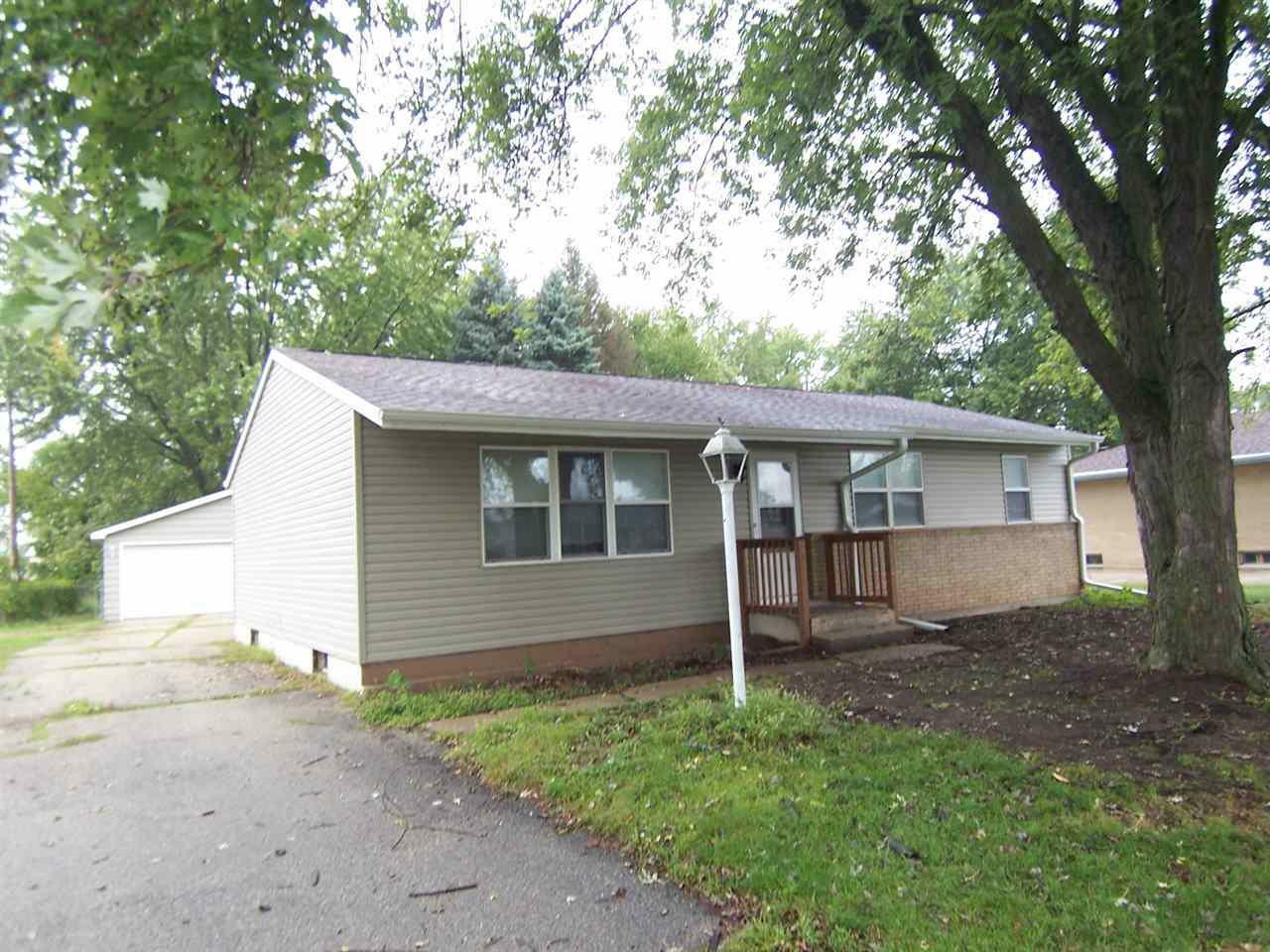 2220 Robinson Dr  Beloit WI 53511 photo