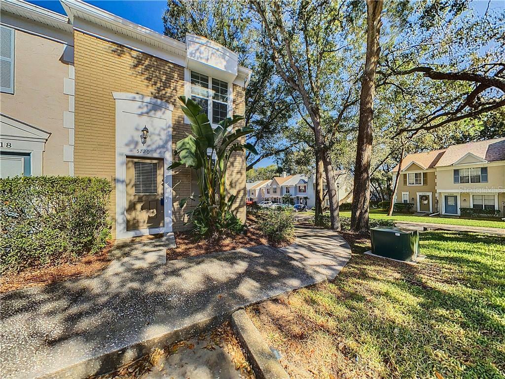 Property Photo: 5720 Bratton Drive FL 33617