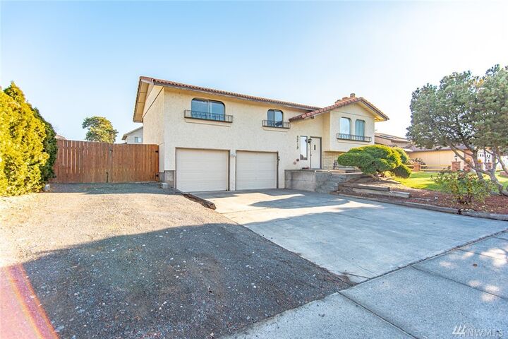 Property Photo:  2219 S Crestmont Drive  WA 98837 