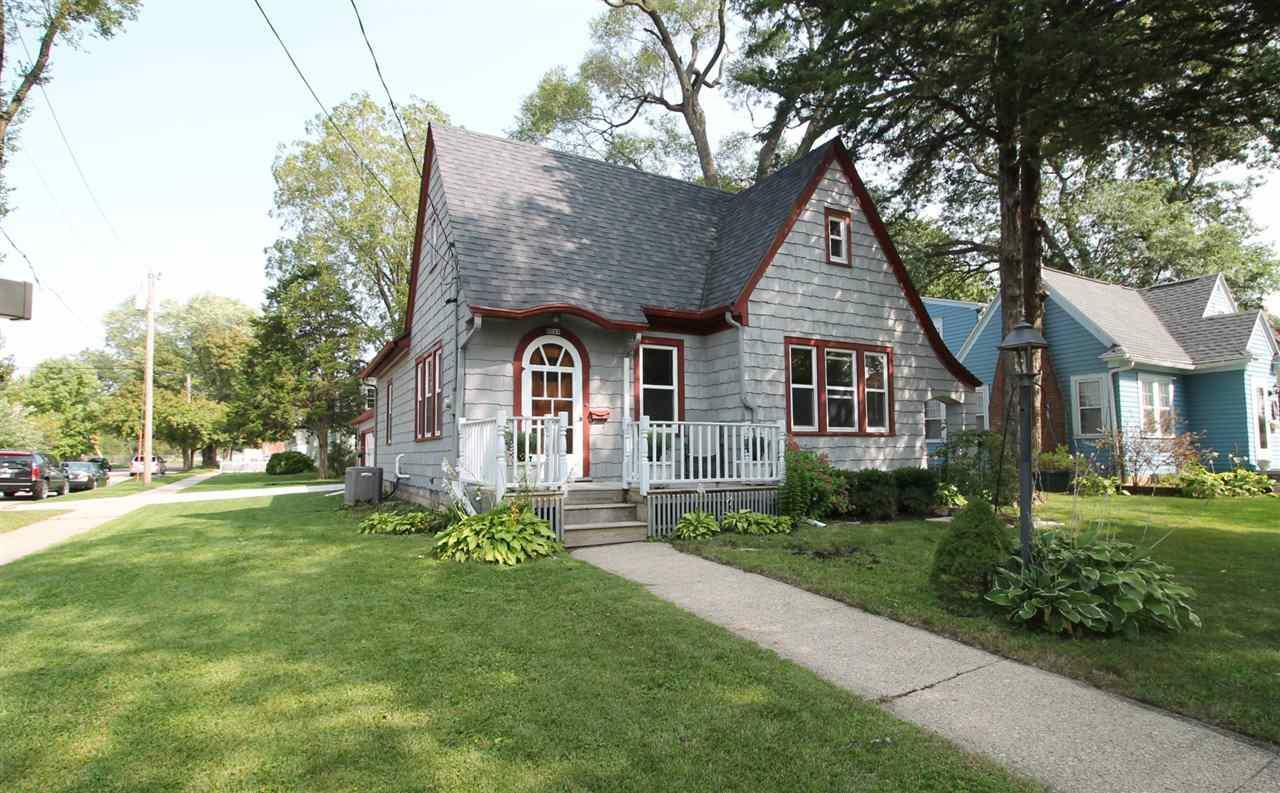 Property Photo:  1233 Grace St  WI 53545 