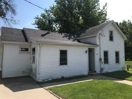 Property Photo:  113 State St  WI 53560 