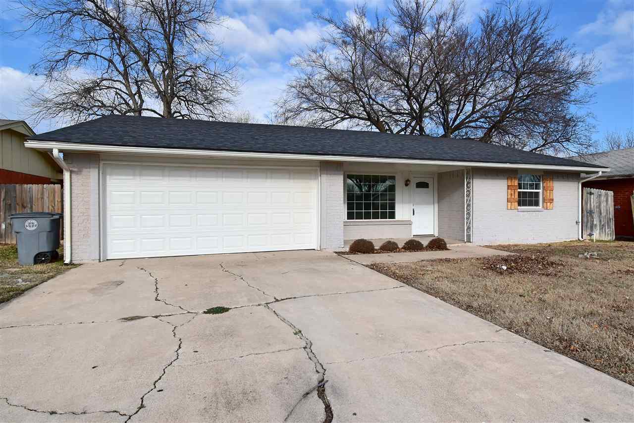 Property Photo:  5425 NW Cottonwood Dr  OK 73505 