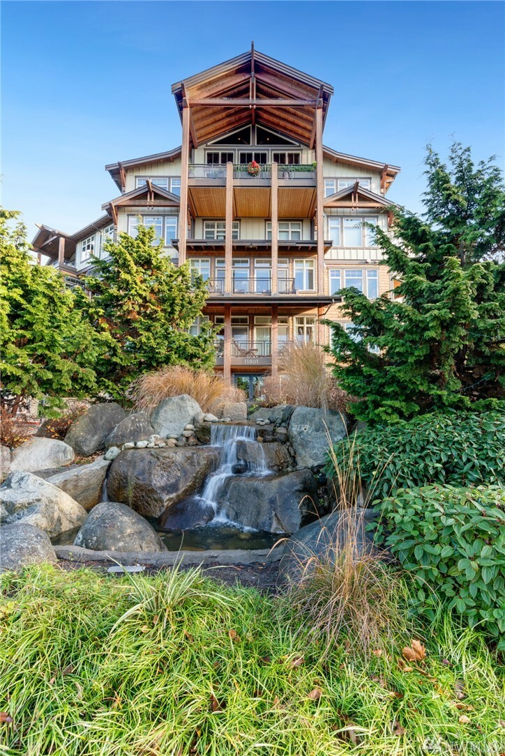 Property Photo:  11801 Harbour Pointe Blvd 413  WA 98275 