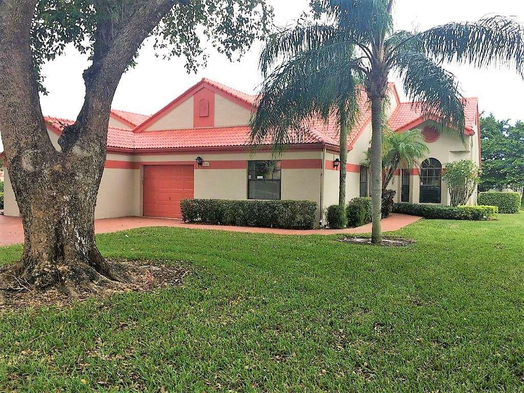 Property Photo:  7553 Lexington Club Boulevard B  FL 33446 