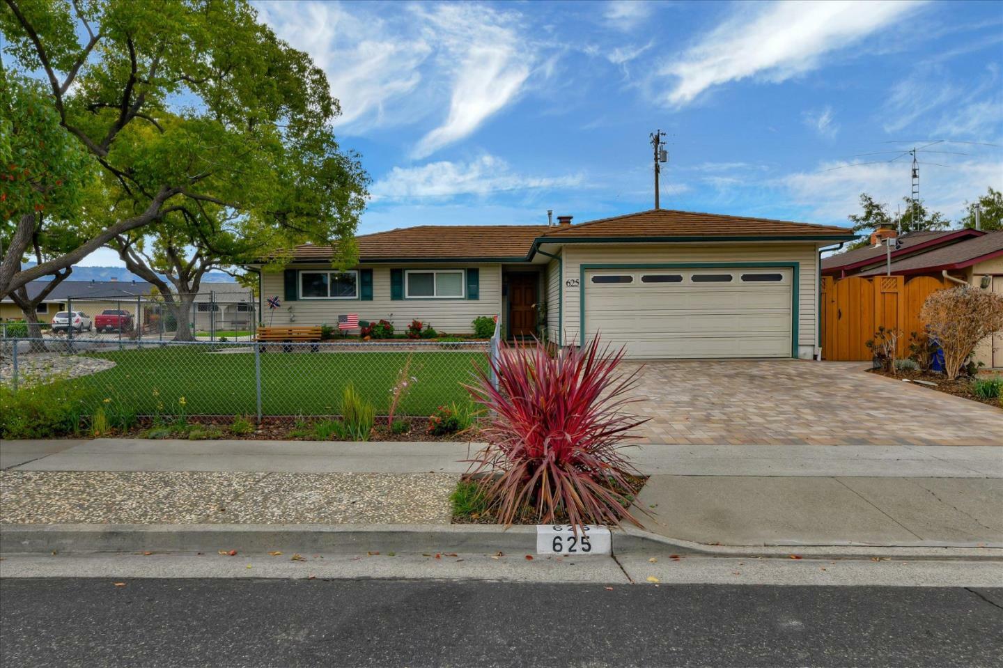 Property Photo:  625 Sobrato Drive  CA 95008 