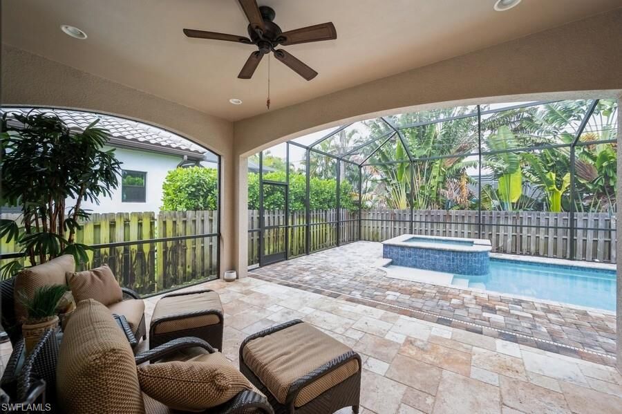 Property Photo:  837 105th Ave N  FL 34108 